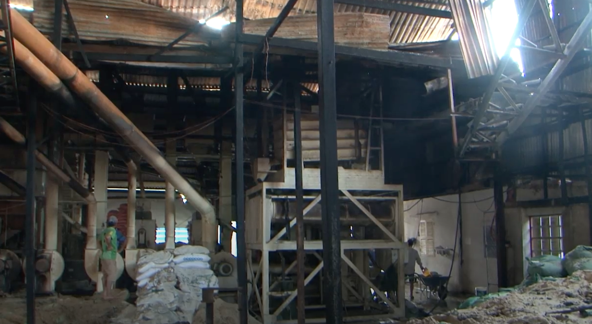 Nhà máy xay lúa phát hoả trong đêm, thiệt hại gần 10 tỷ đồng ảnh 2