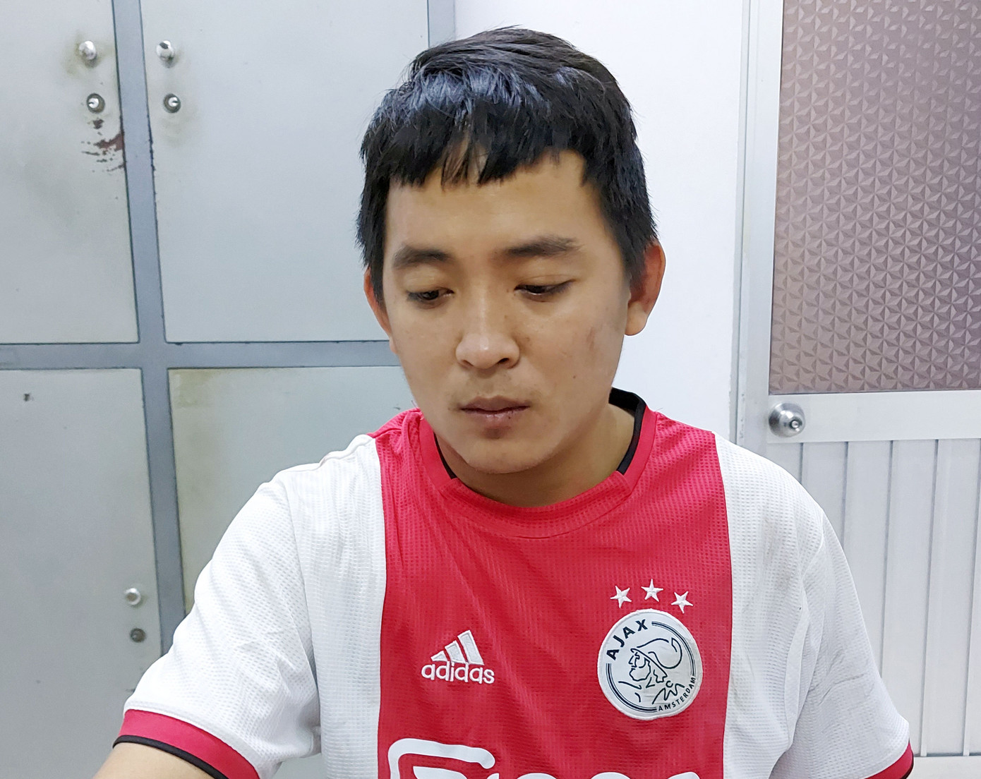 Bắt quả tang y sĩ quay clip nhạy cảm rồi tống tiền nạn nhân ảnh 1