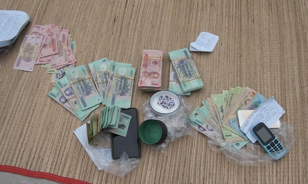 Phá sới bạc liên tỉnh, thu hàng trăm triệu đồng ảnh 1