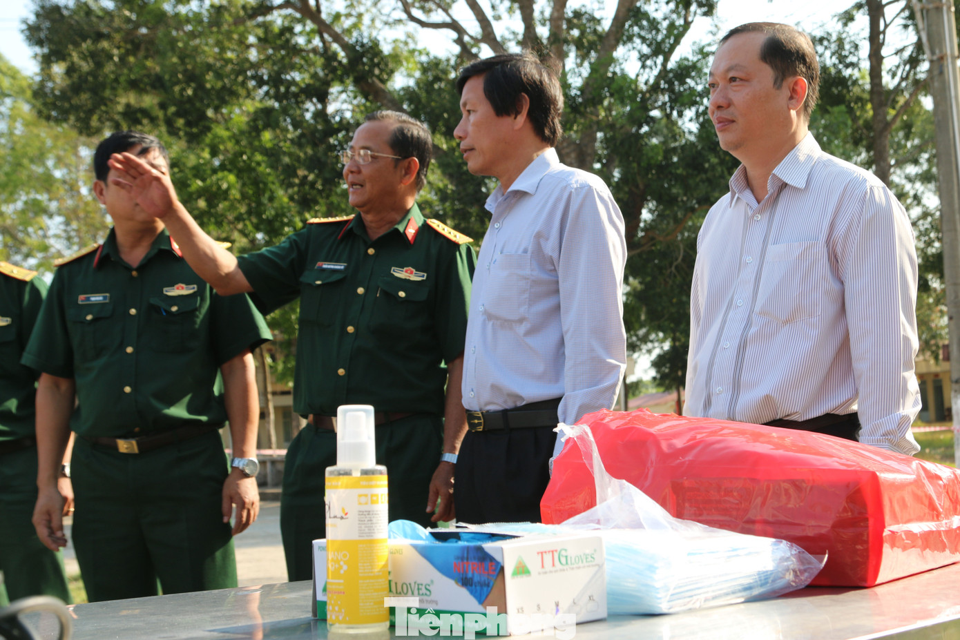 Bên trong khu vực cách ly 28 người về từ vùng dịch tại Trường quân sự Cần Thơ ảnh 7