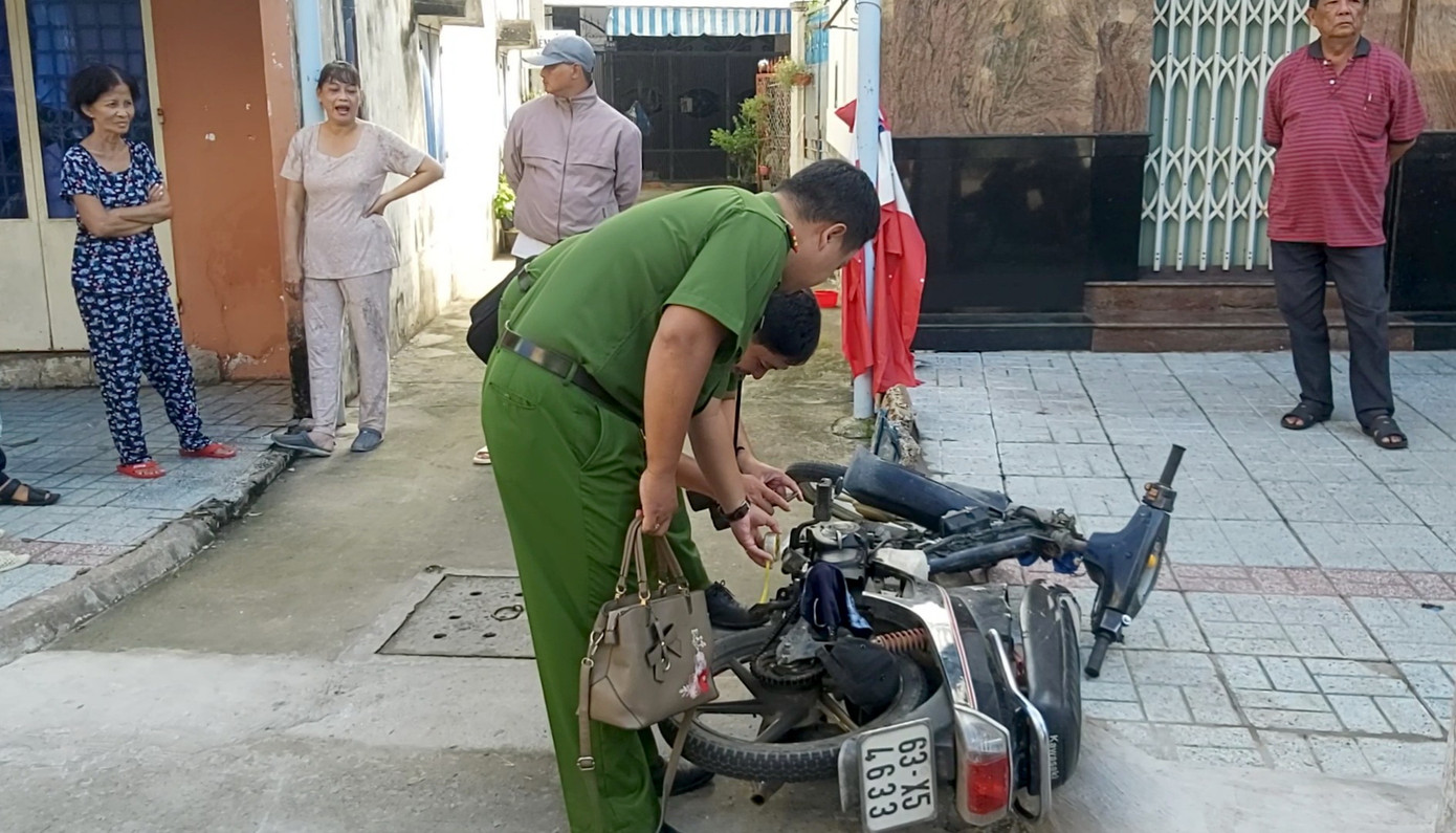 Bắt đối tượng cướp túi xách của cô giáo ngày 20-11 ảnh 2