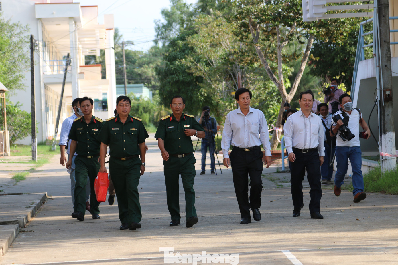 Bên trong khu vực cách ly 28 người về từ vùng dịch tại Trường quân sự Cần Thơ ảnh 8