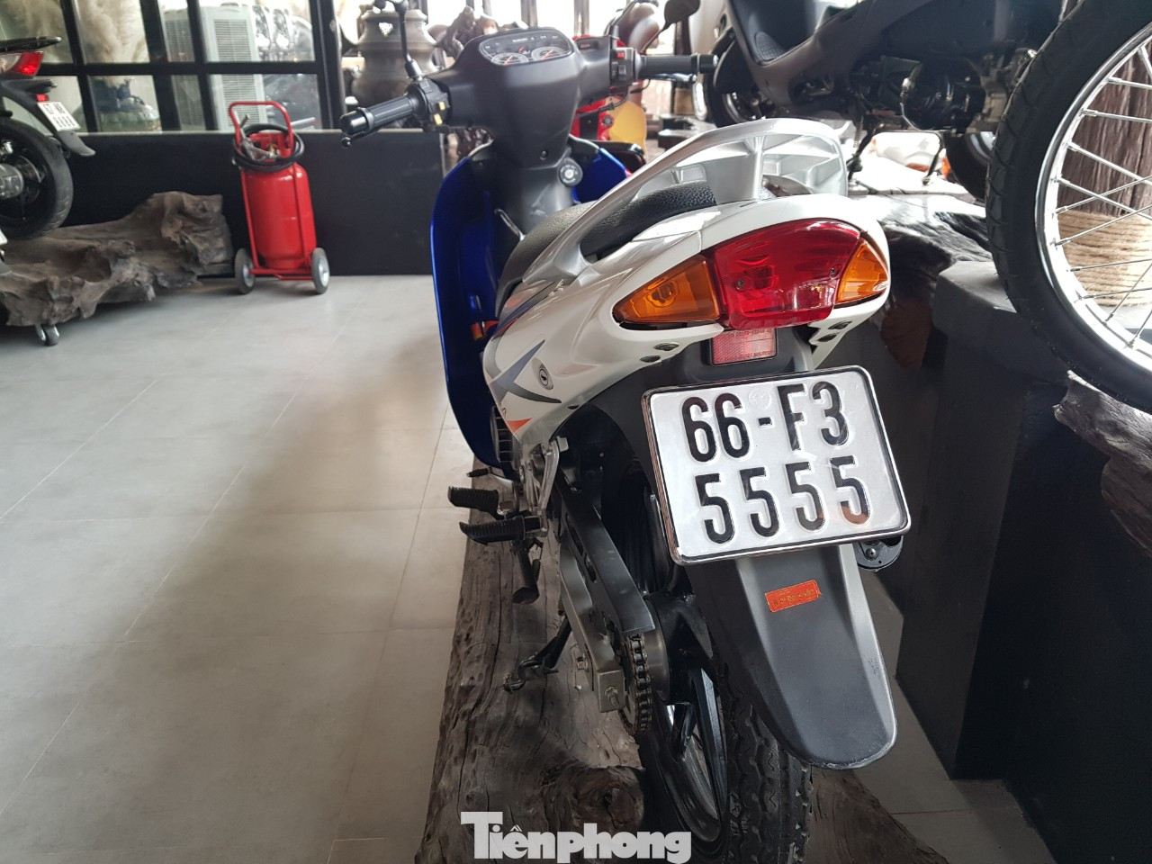 Mê mẩn bộ sưu tập 500 chiếc xe máy biển số 'khủng' ảnh 11