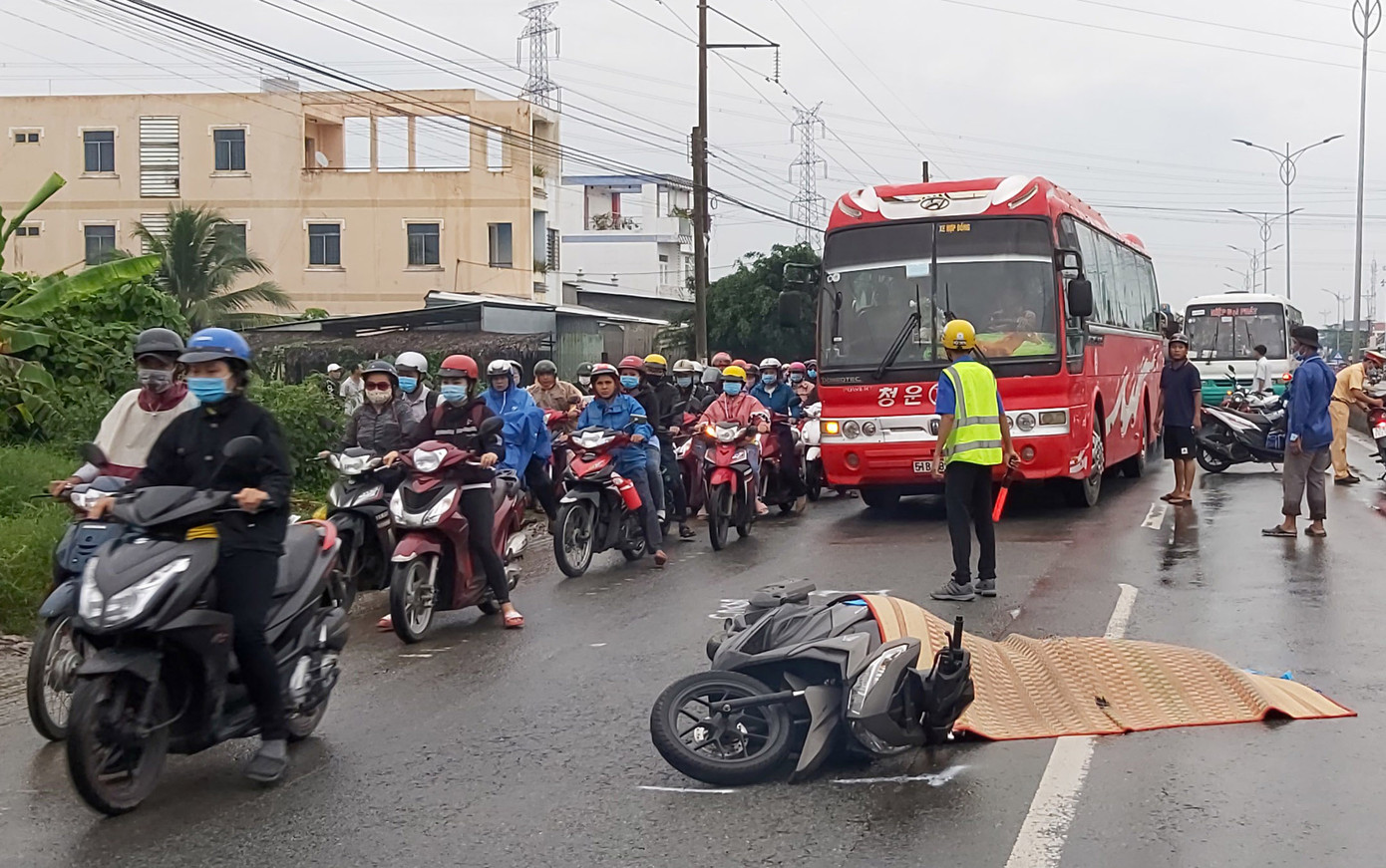 Cao tốc TP. HCM – Trung Lương kẹt xe nghiêm trọng sau tai nạn ảnh 7