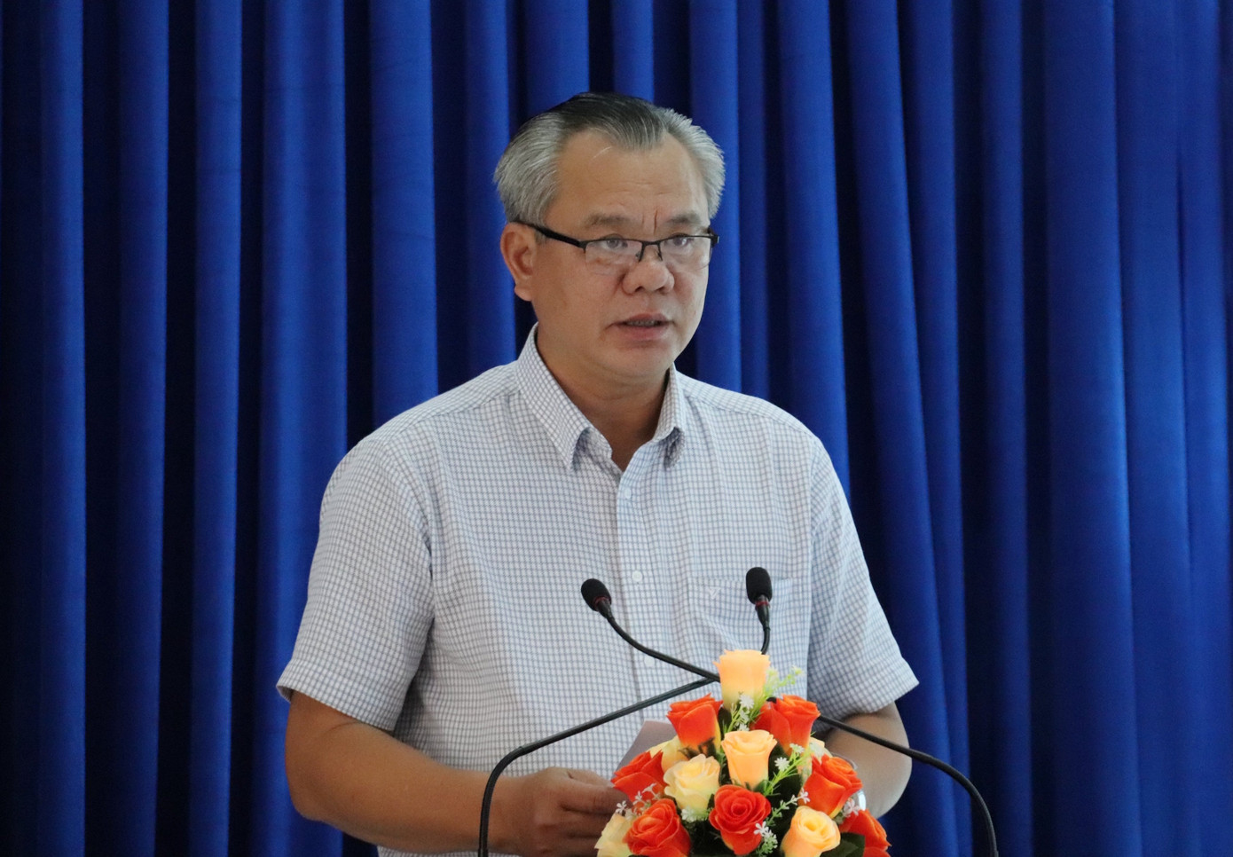 Bạc Liêu họp báo thông tin chính thức về trường hợp nghi dương tính với SARS-CoV-2 ảnh 1