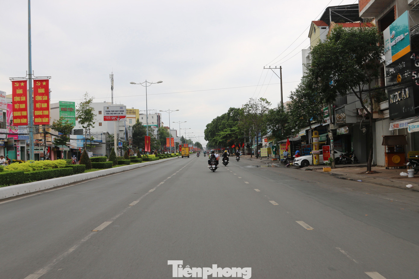 Chợ hoa Cần Thơ nhộn nhịp ngày 30 Tết ảnh 16