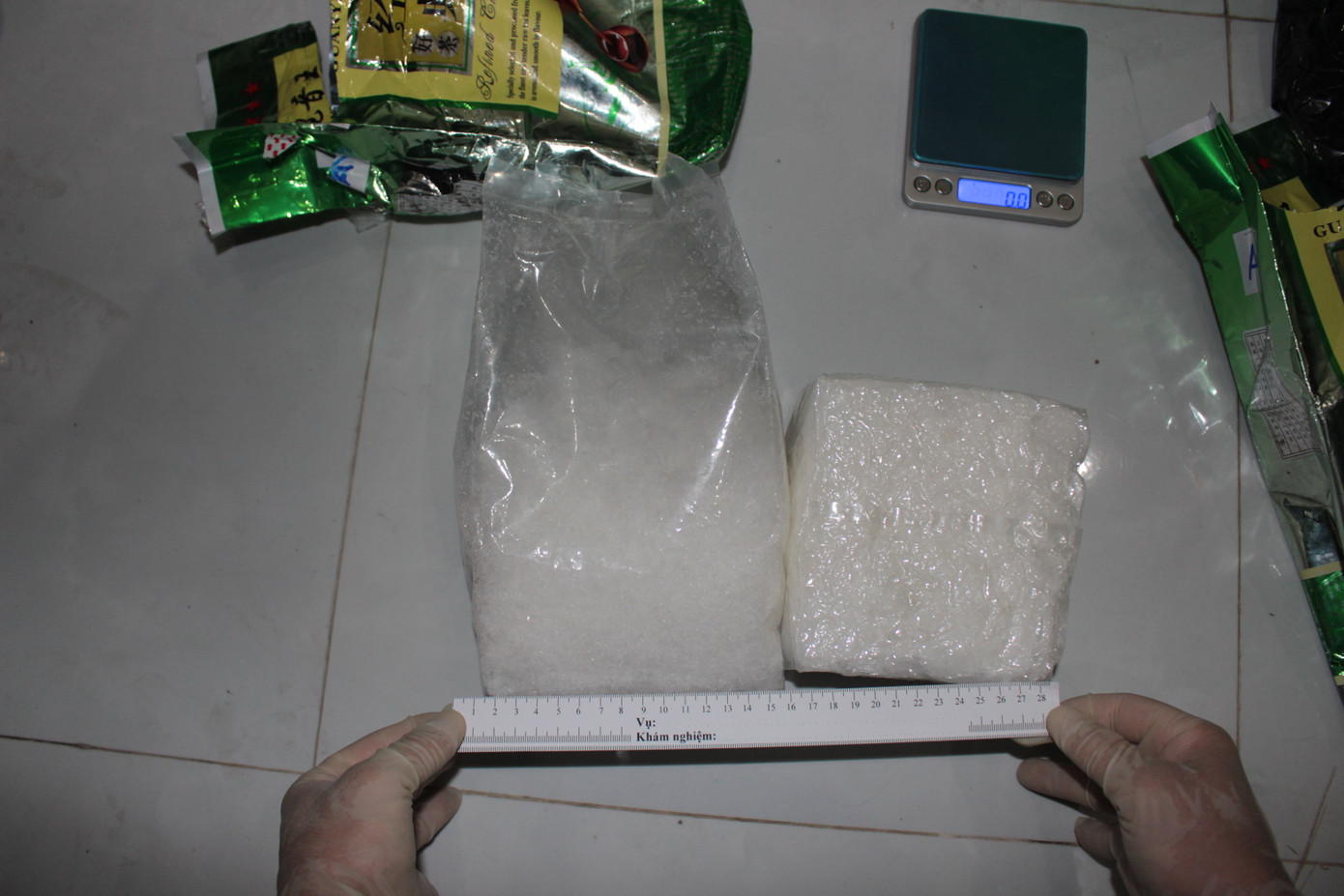 Người đàn bà vận chuyển thuê 2kg ma tuý với giá 10 triệu đồng ảnh 3