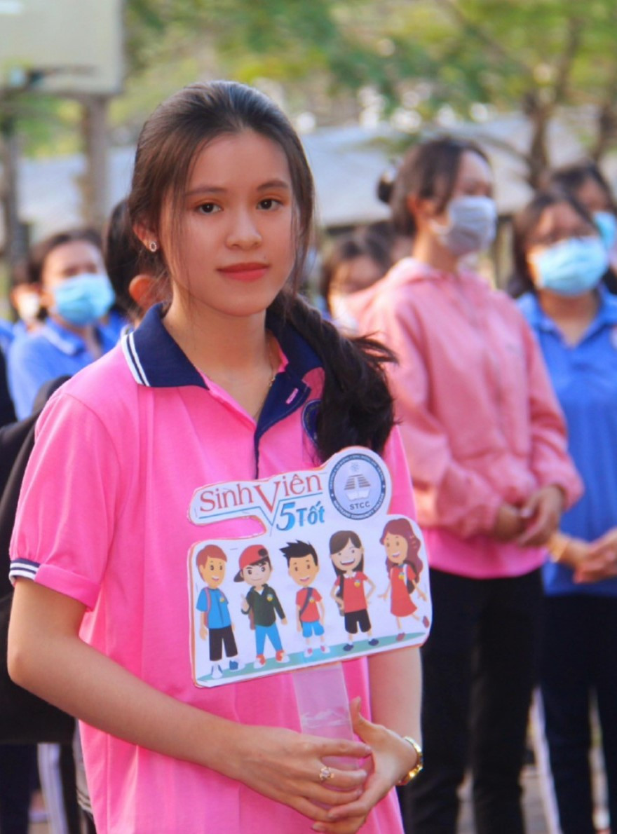 Nghị lực phi thường của nữ 'sinh viên 5 tốt' ảnh 1