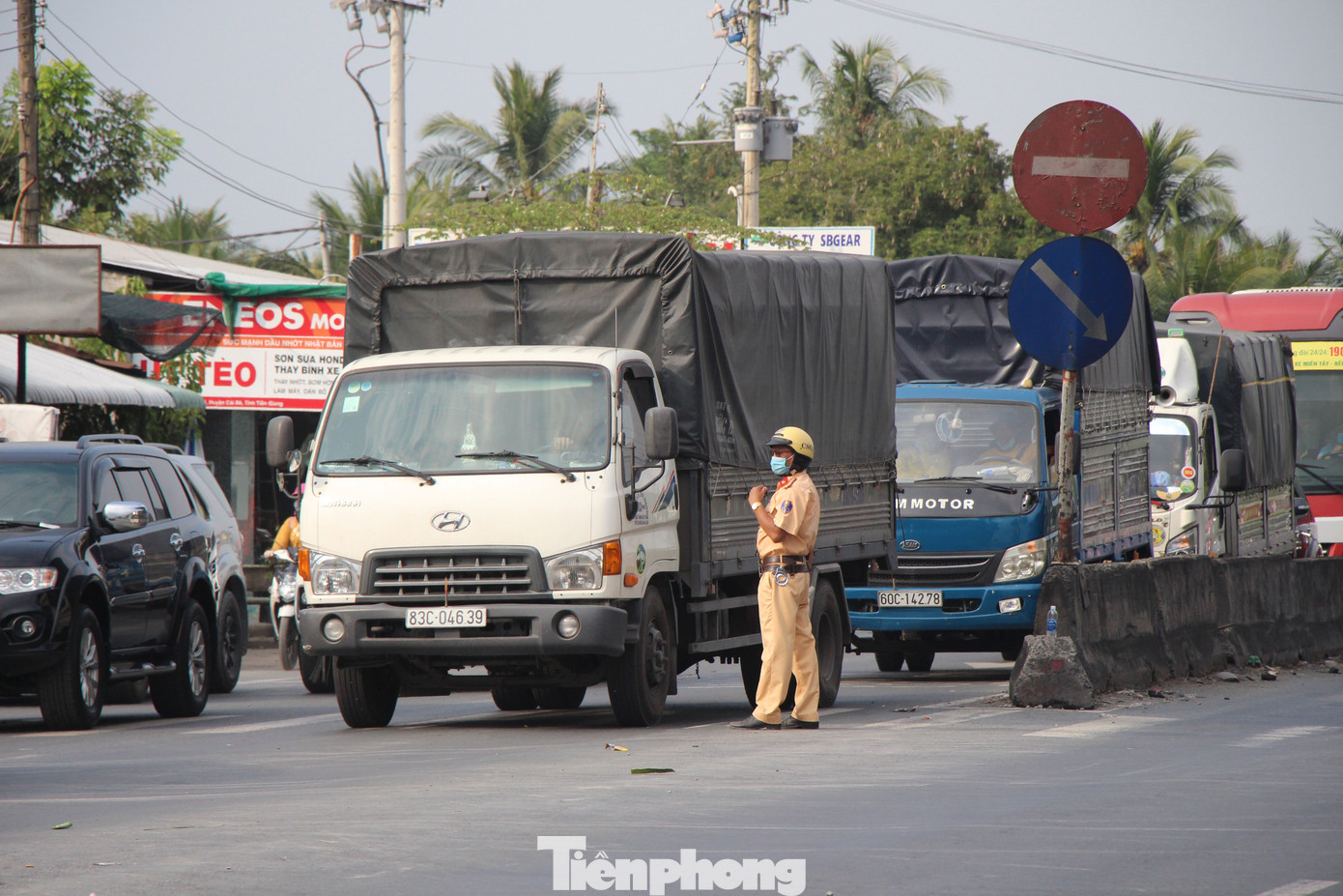 Người dân ùn ùn về quê ăn Tết, quốc lộ miền Tây ùn tắc từ trưa tới tối ảnh 16