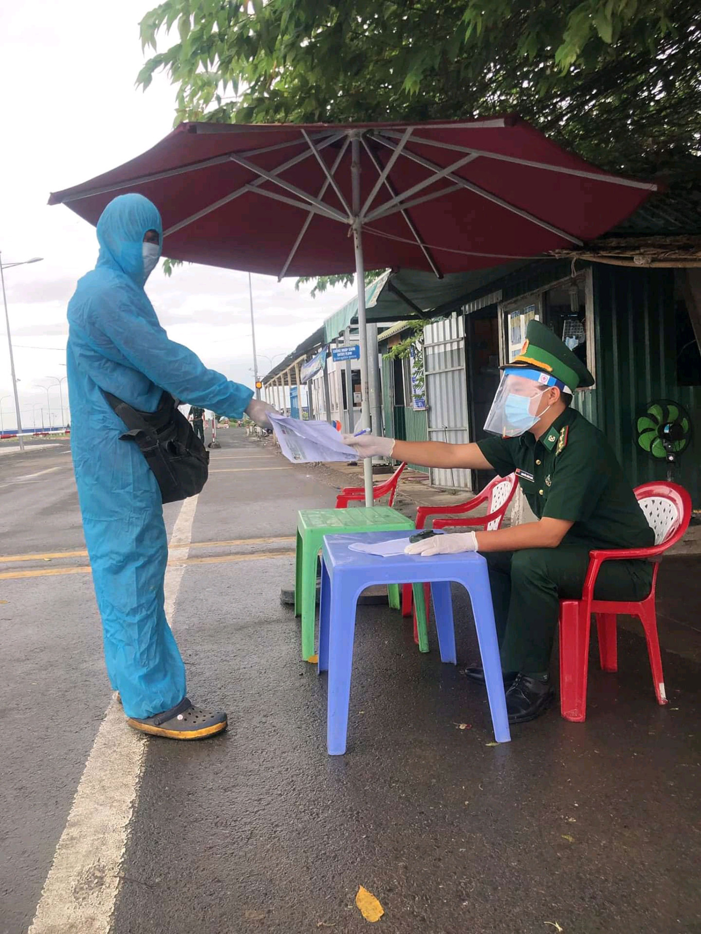 Kiên cường phòng, chống dịch nơi tuyến đầu biên giới An Giang ảnh 10