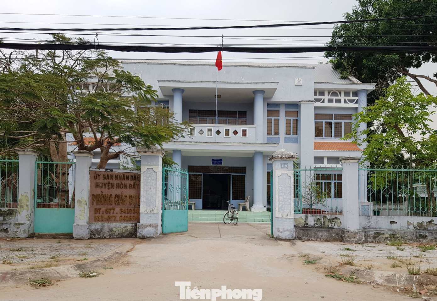 Bỏ ngoài sổ sách hàng trăm triệu, Trưởng phòng GD bị cách hết chức vụ trong Đảng ảnh 1