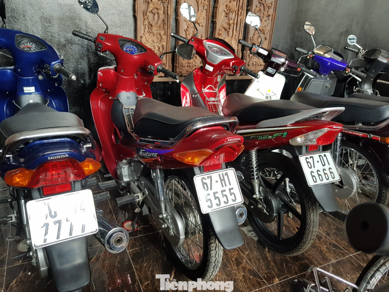 Mê mẩn bộ sưu tập 500 chiếc xe máy biển số 'khủng' ảnh 4