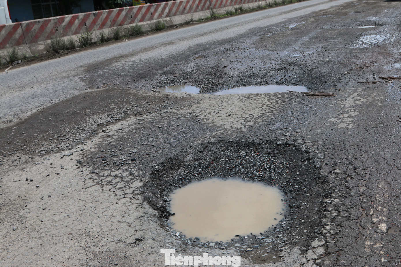 Tuyến tránh Cai Lậy xuất hiện cả ngàn ổ gà, ổ voi ảnh 1