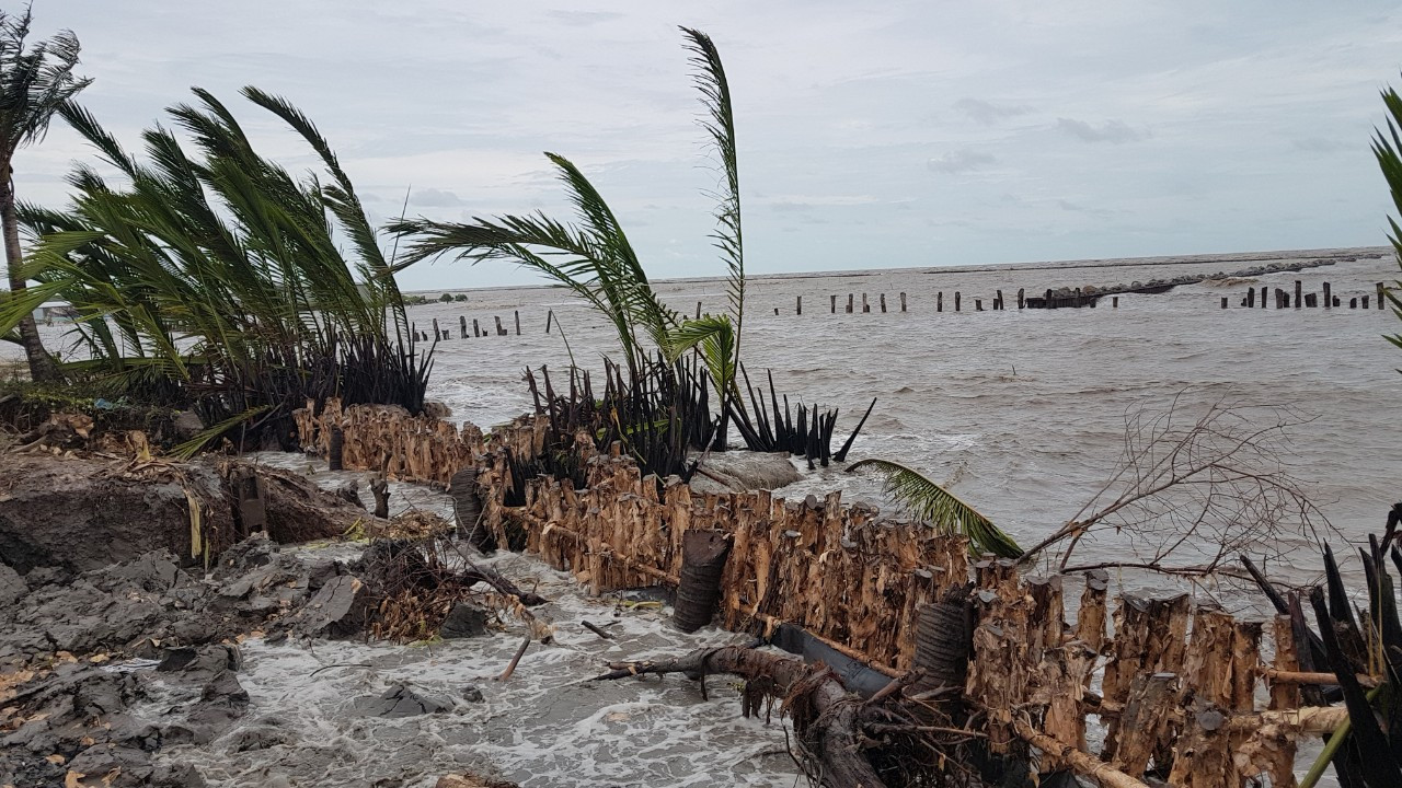 Kiên Giang công bố tình trạng sạt lở đê biển nghiêm trọng ảnh 2