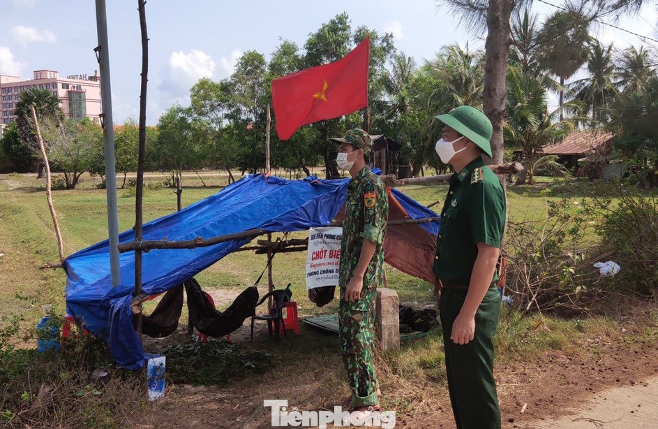 Biên giới Tây Nam những ngày chống dịch COVID -19 ảnh 24