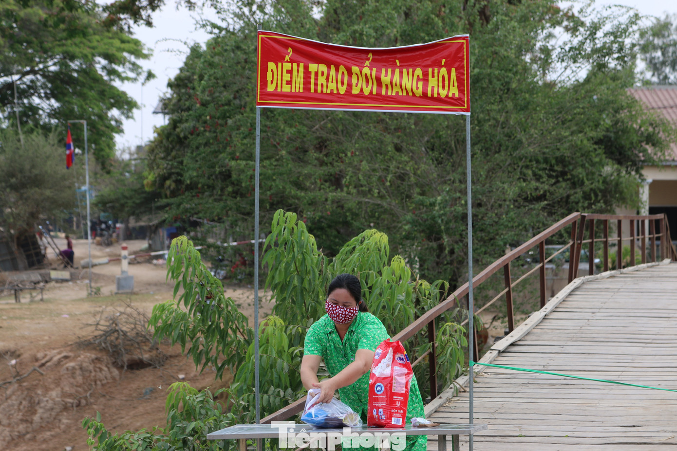 Biên giới Tây Nam những ngày chống dịch COVID -19 ảnh 18