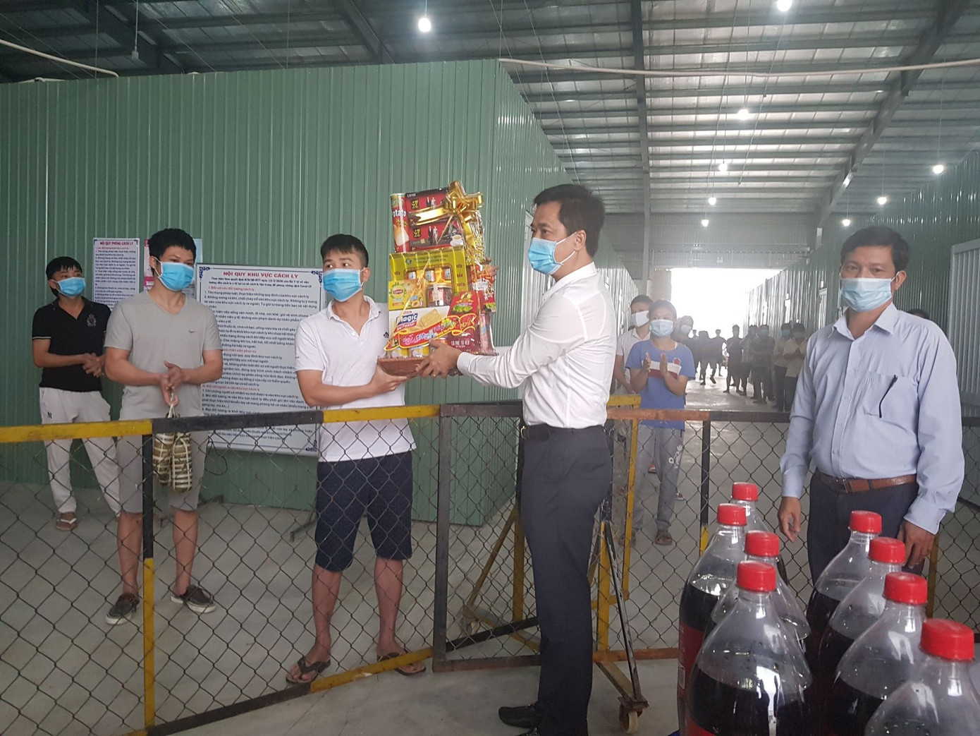 Đón xuân trên vùng biên, coi chốt chống dịch như nhà ảnh 3