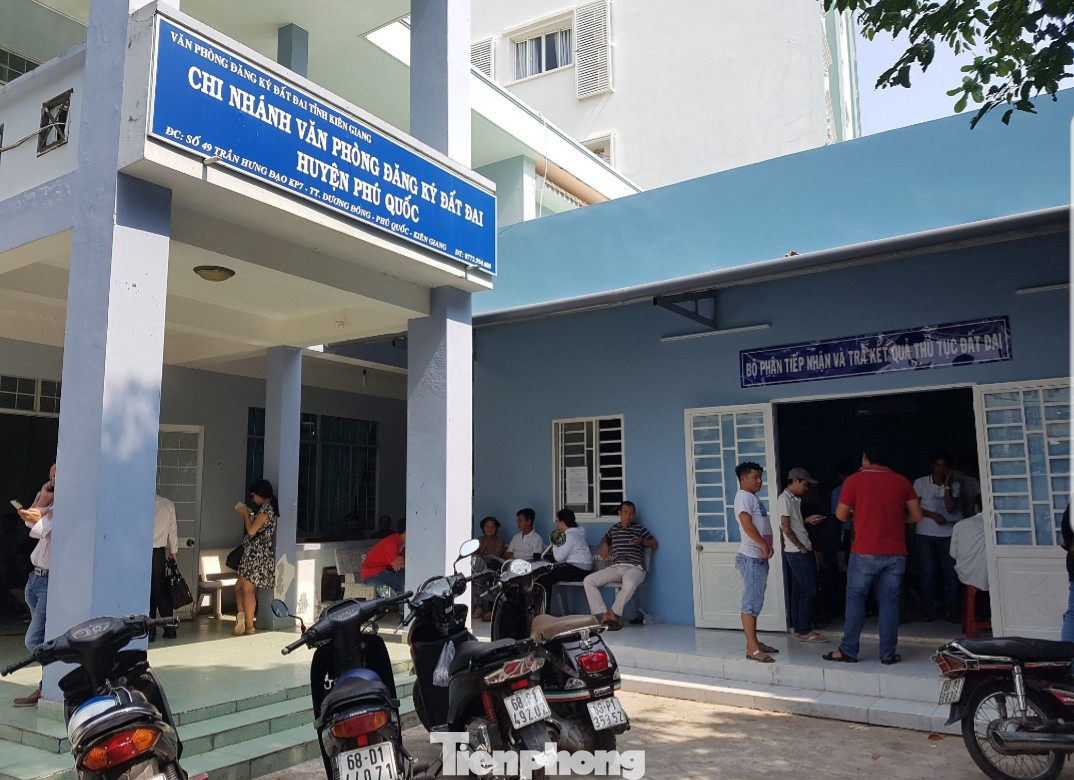 Hai cơ quan ở Phú Quốc xin ý kiến cách ly vì tiếp xúc bệnh nhân thứ 54 ảnh 1