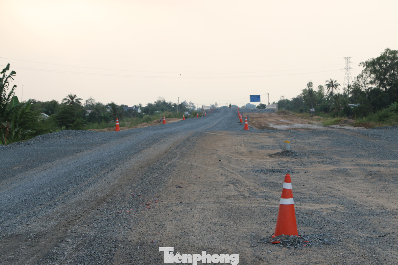 Người dân ùn ùn về quê ăn Tết, quốc lộ miền Tây ùn tắc từ trưa tới tối ảnh 18