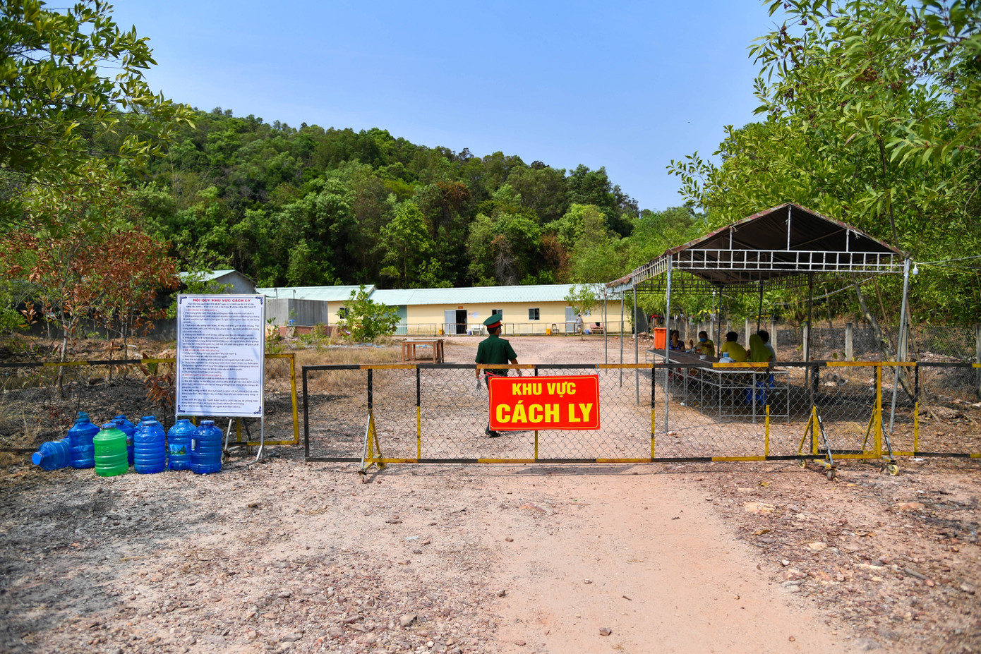 Bạc Liêu có ca nghi mắc COVID-19, Cà Mau, Sóc Trăng họp khẩn ảnh 4