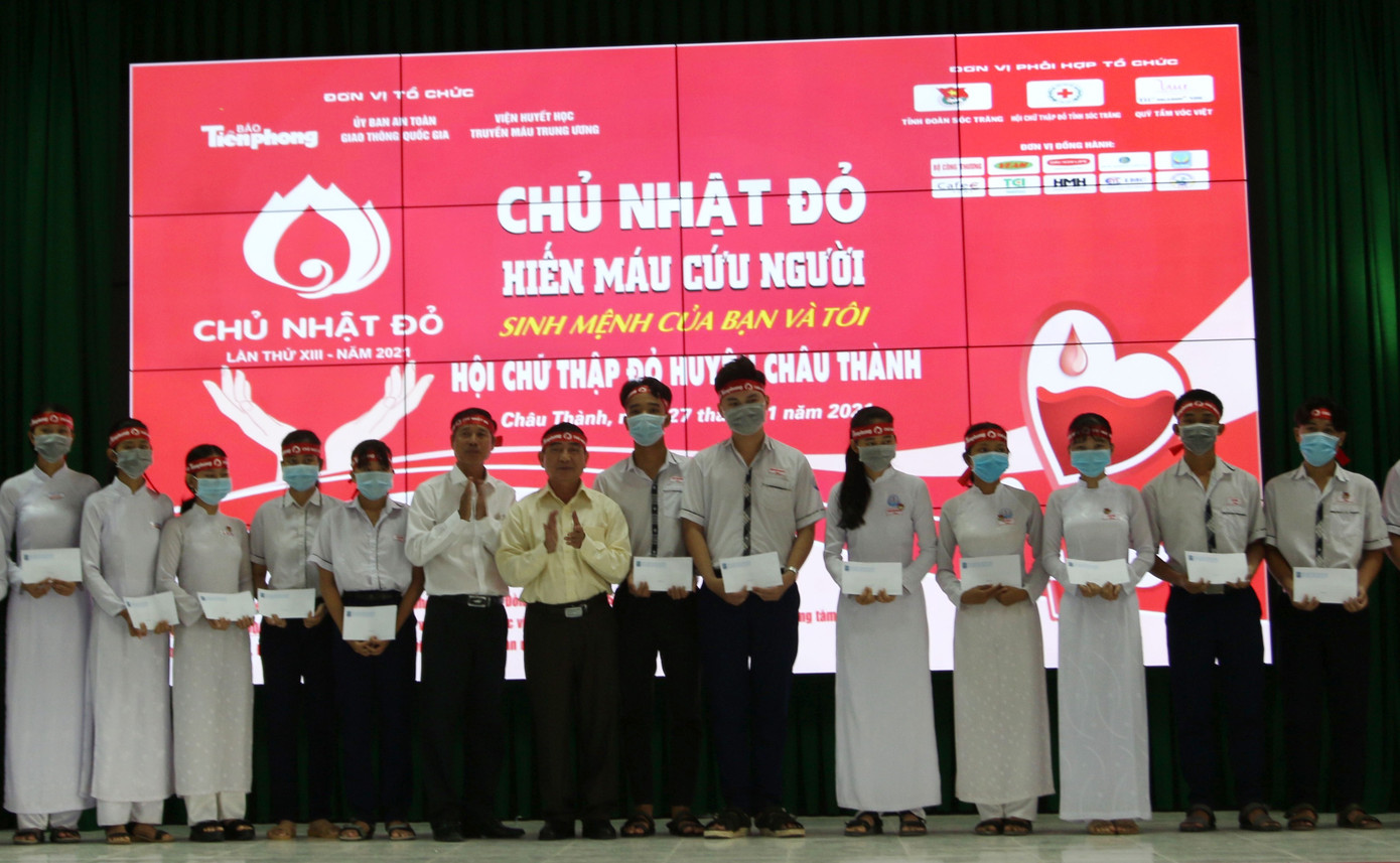 Sôi động Chủ nhật Đỏ lần thứ XIII tại Sóc Trăng ảnh 6