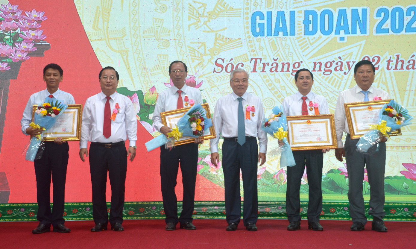 Nhiều gương điển hình tiên tiến tại Đại hội thi đua yêu nước tỉnh Sóc Trăng ảnh 2