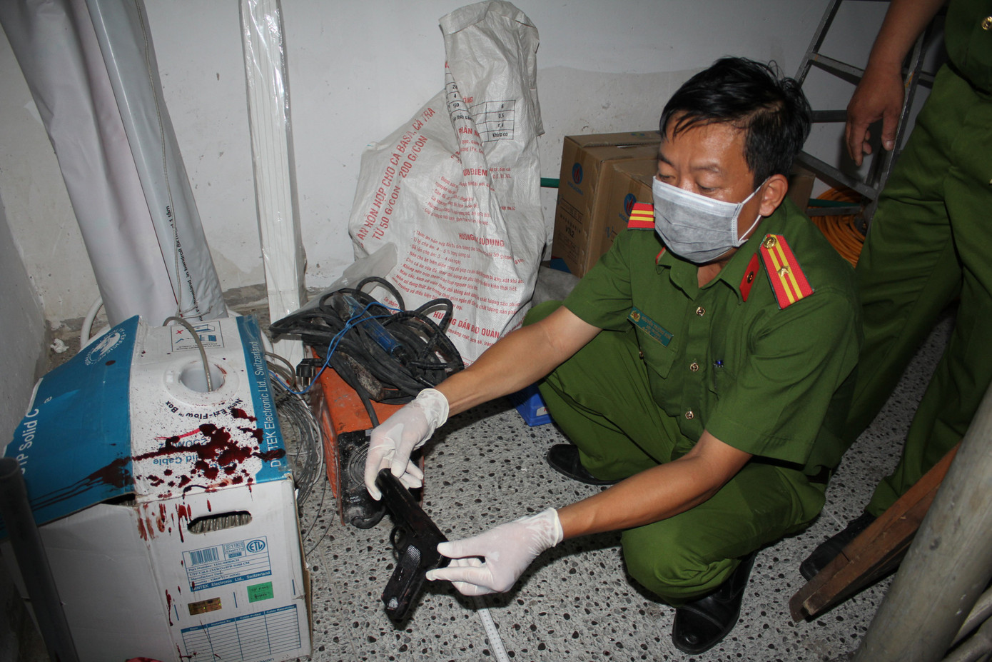 Nghi nổ súng truy sát kinh hoàng trong lúc đòi nợ ở Cần Thơ: Tạm giữ 14 nghi phạm ảnh 4