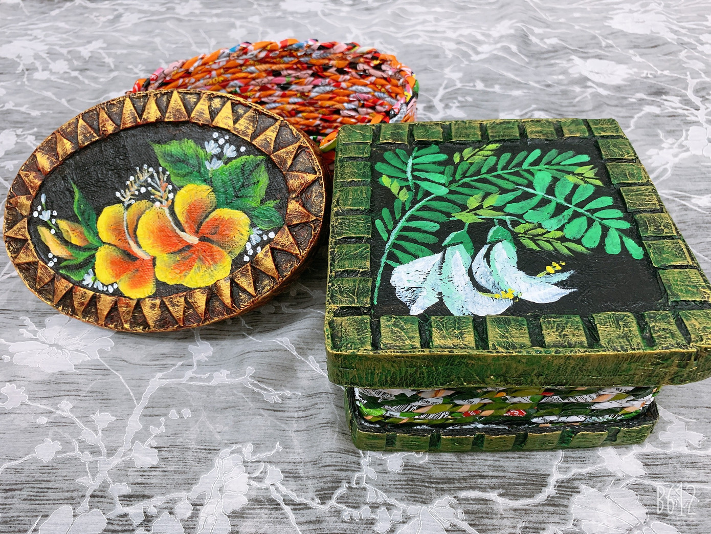 Thầy giáo miền Tây lập kỷ lục làm túi xách từ vỏ mì gói ảnh 4