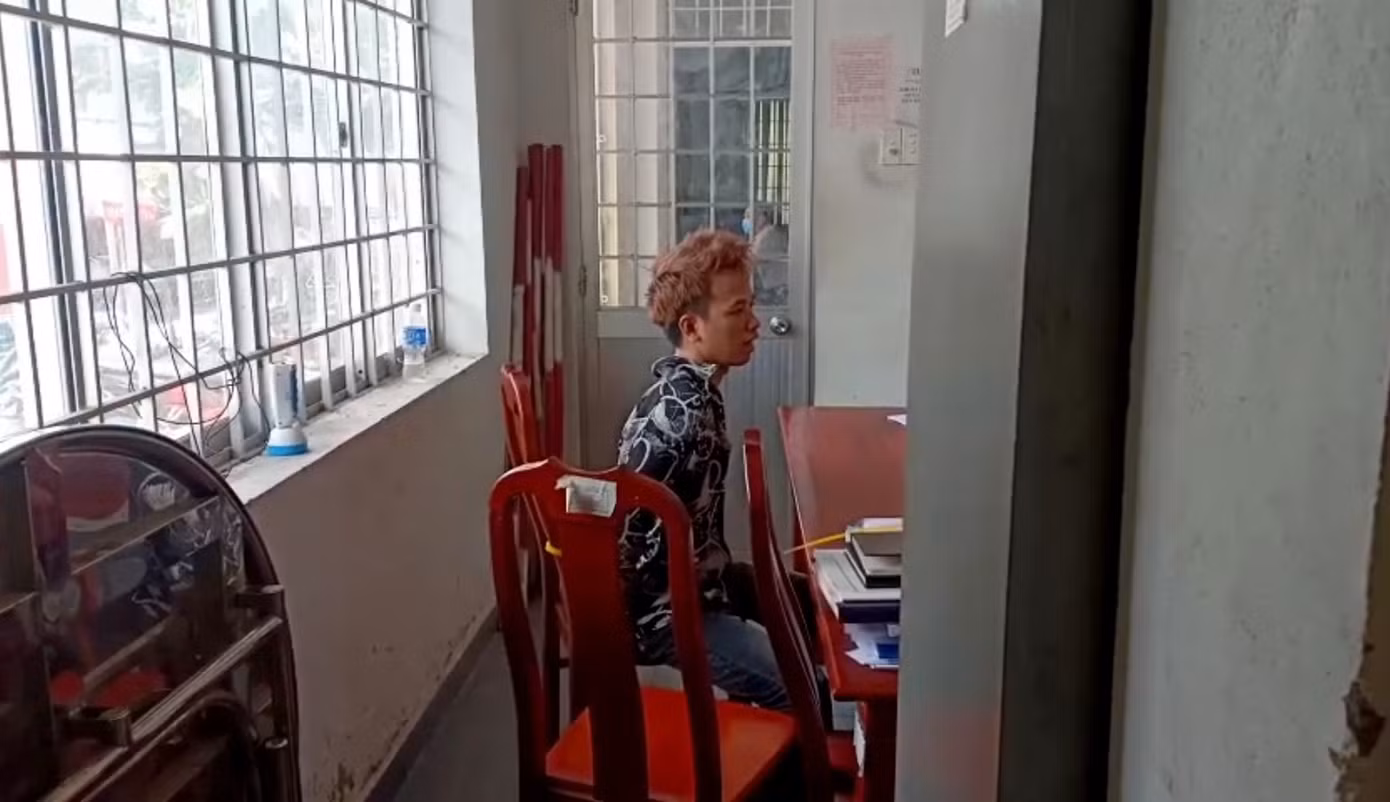 Truy đuổi gần 4km bắt xe 'điên' gây tai nạn bỏ chạy ảnh 2