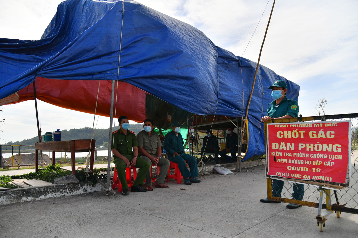 Những ‘lá chắn thép’ trên tuyến đầu phòng chống dịch COVID – 19 ở biên giới ảnh 6