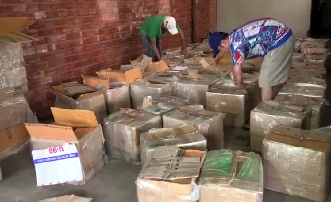 Bắt giữ 2 cơ sở nghi buôn bán thuốc bảo vệ thực vật giả với số lượng 'khủng' ảnh 1