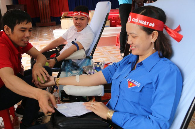 Sôi động Chủ nhật Đỏ lần thứ XIII tại Sóc Trăng ảnh 14 Sôi động Chủ nhật Đỏ lần thứ XIII tại Sóc Trăng ảnh 14