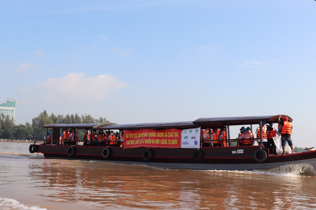 Cần Thơ thả 30.000 con cá giống để tái tạo nguồn lợi thuỷ sản ảnh 2