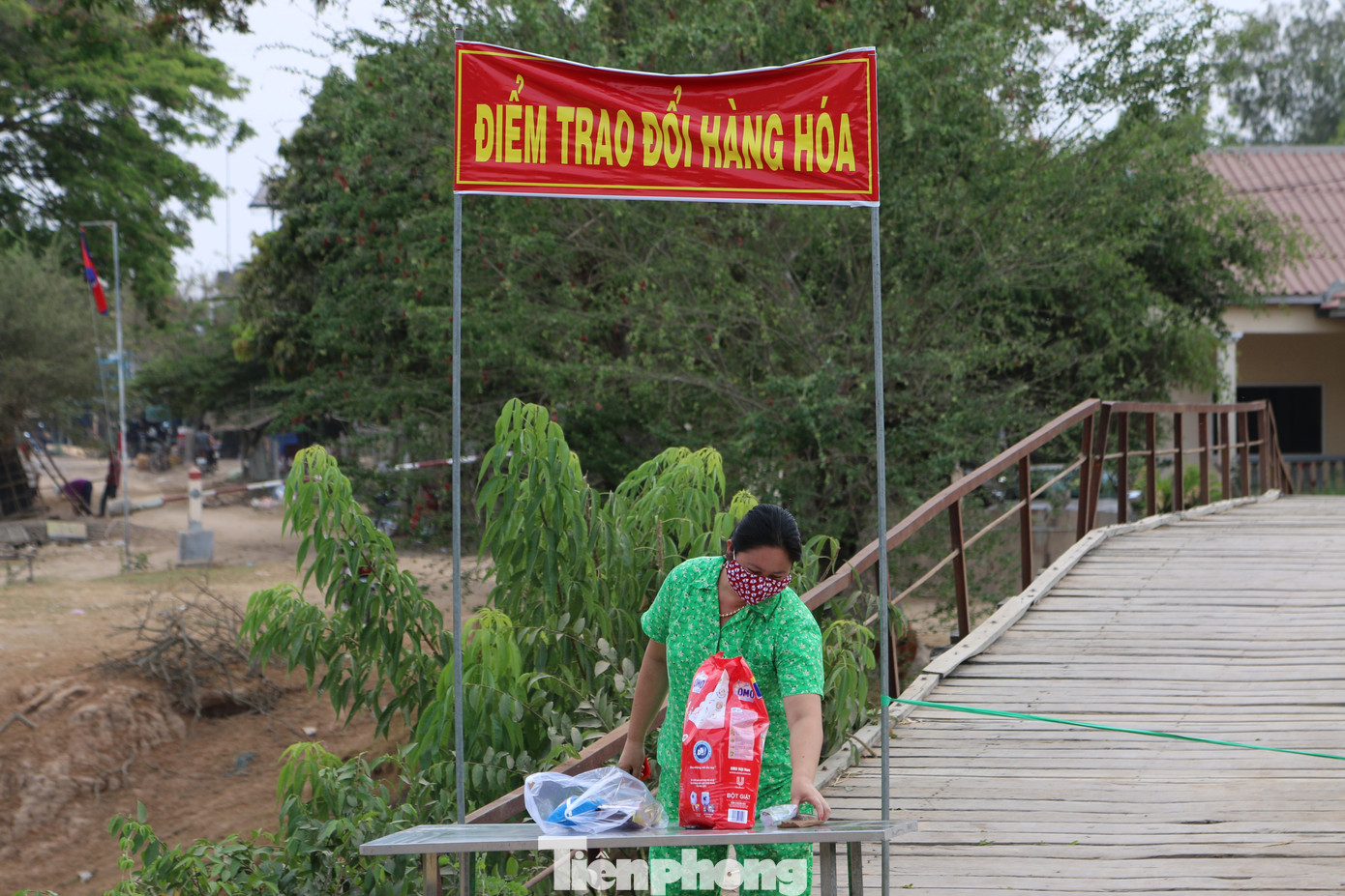 Thời COVID-19, giao thương qua biên giới bằng... xuồng không người lái ảnh 2