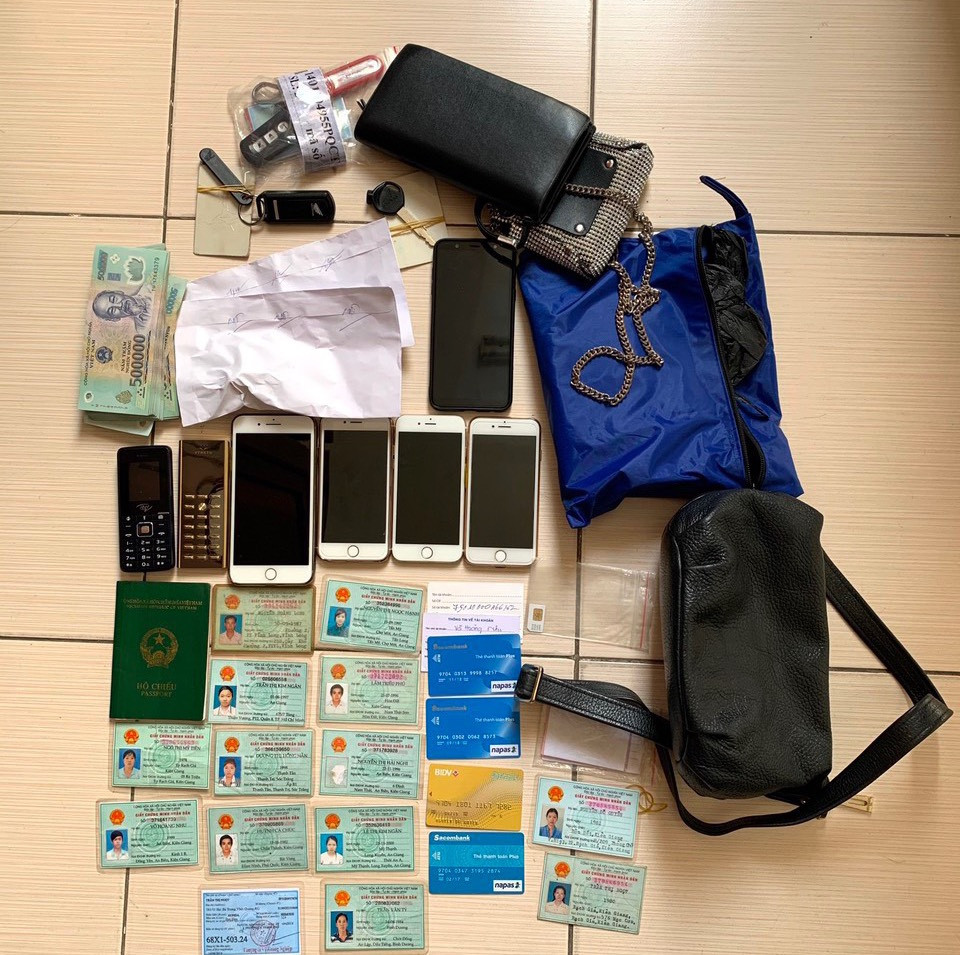 Bắt nhóm người giả danh cán bộ công ty xổ số lừa đảo nhiều tỷ đồng ảnh 3