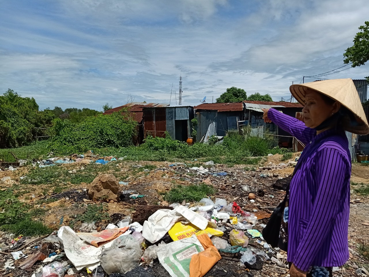 Người ký duyệt hồ sơ 15.000m2 đất công cho xã đội trưởng nói gì? ảnh 1