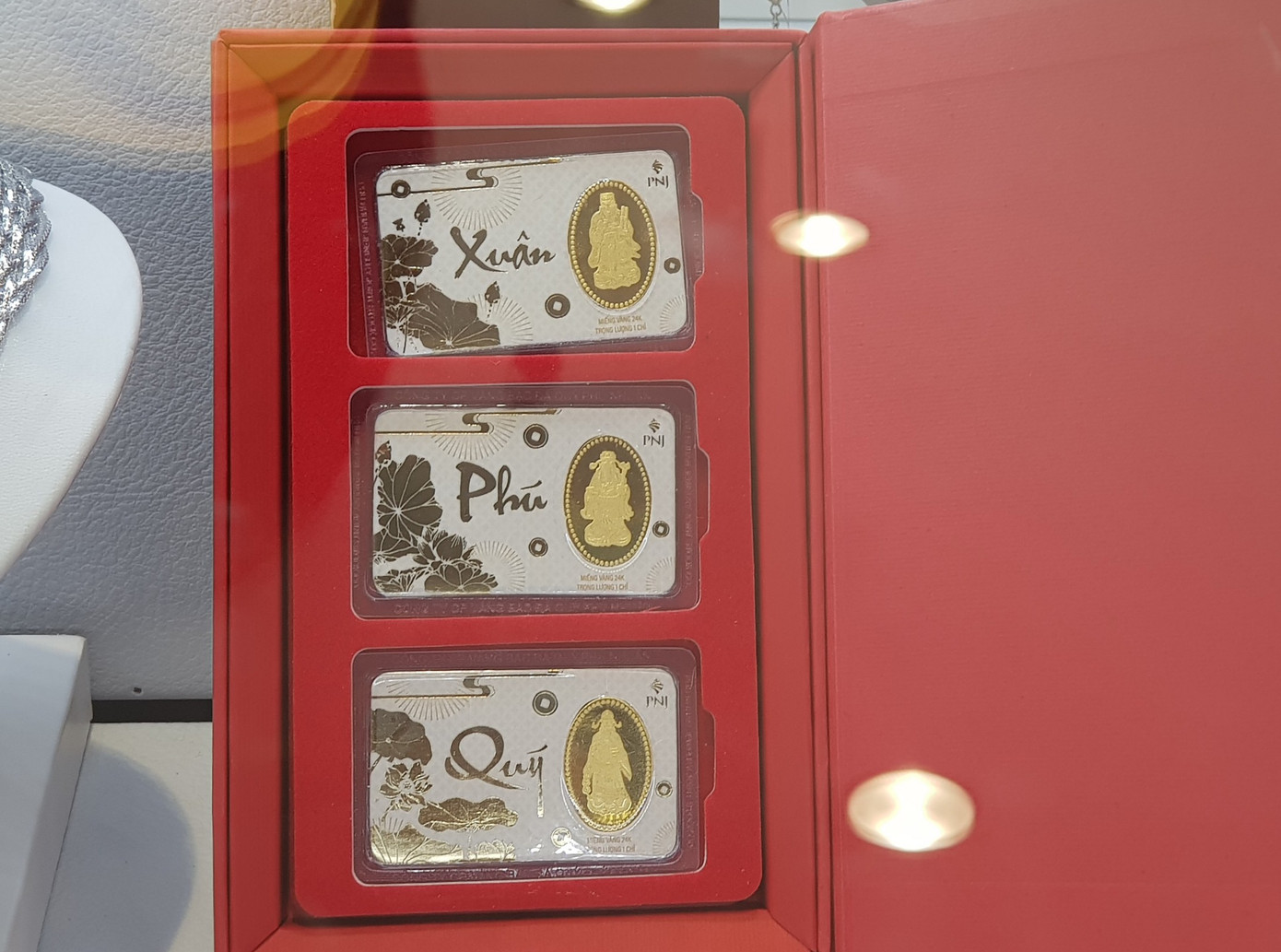 Người Hà Tĩnh, Cần Thơ đổ xô mua vàng ngày Vía Thần Tài ảnh 14