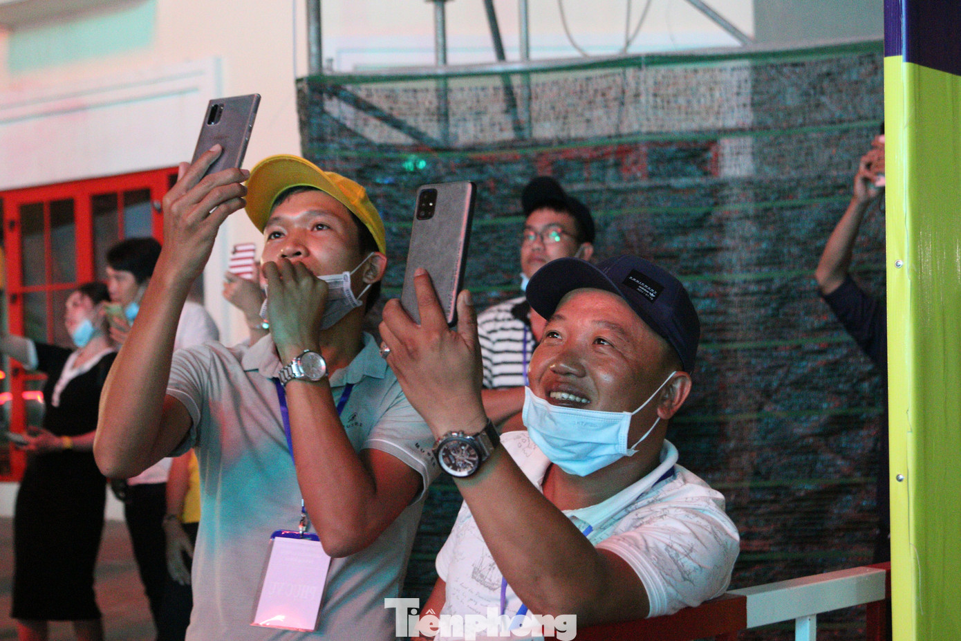 Rực rỡ pháo hoa chào mừng thành phố Phú Quốc ảnh 4