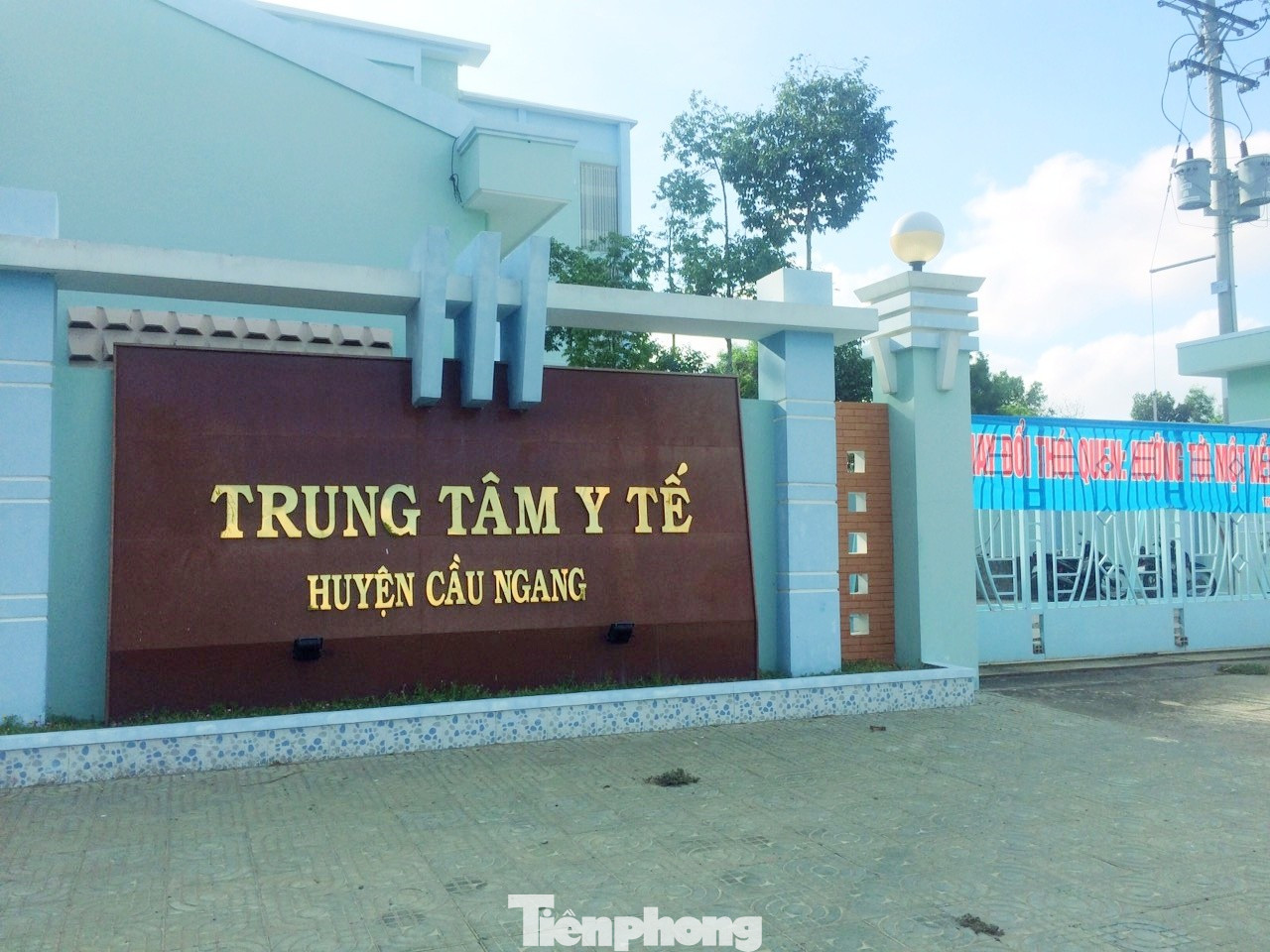 Khám sức khỏe sai quy định, nhiều cán bộ Trung tâm Y tế huyện bị kiểm điểm ảnh 1