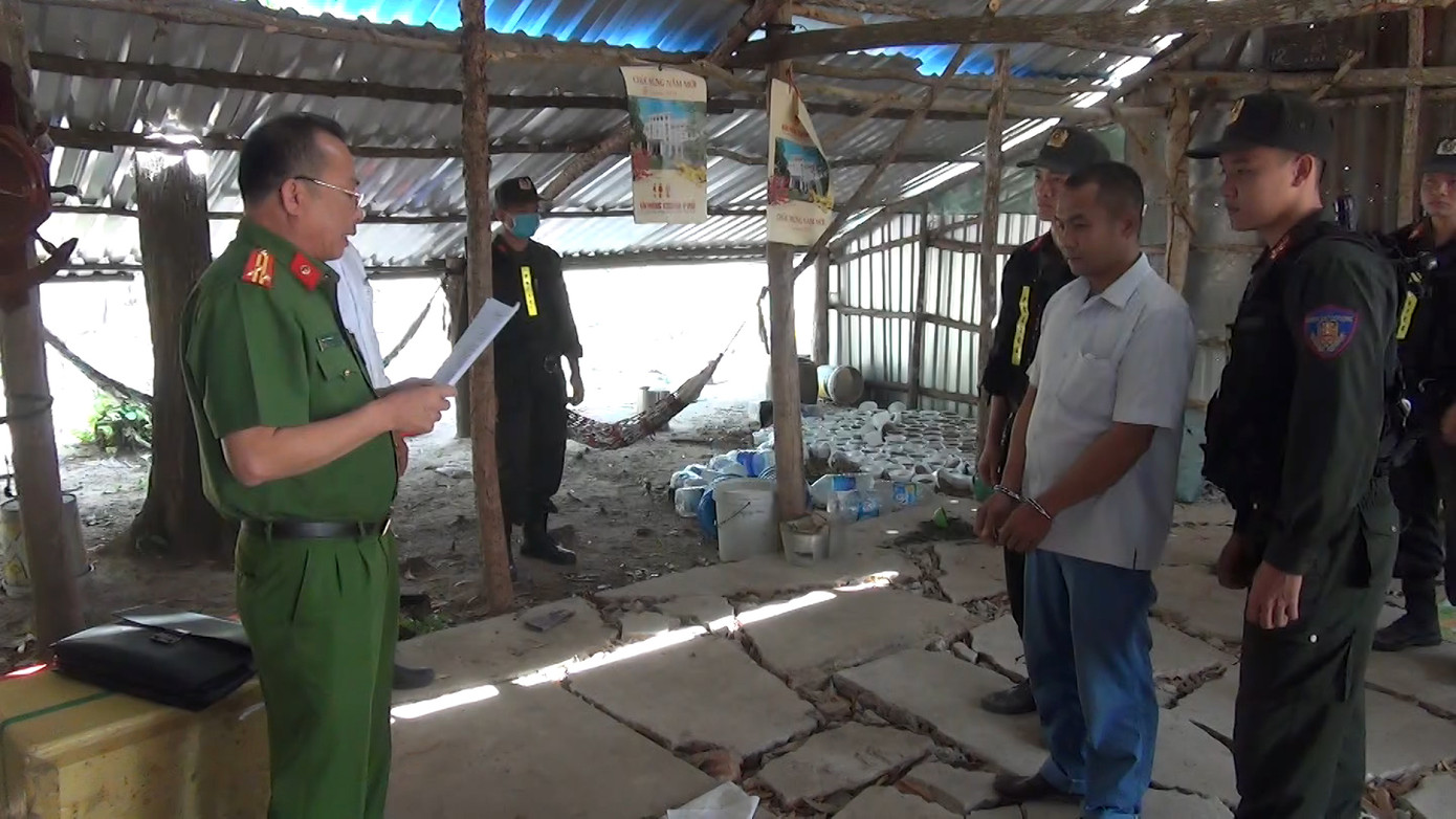 Bắt đối tượng bao chiếm đất, hủy hoại tài sản của người khác ở Phú Quốc ảnh 1