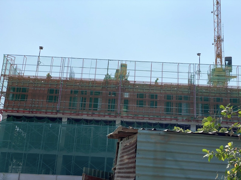 Sài Gòn đường phố vắng tanh, công trường vẫn tấp nập thi công ảnh 3