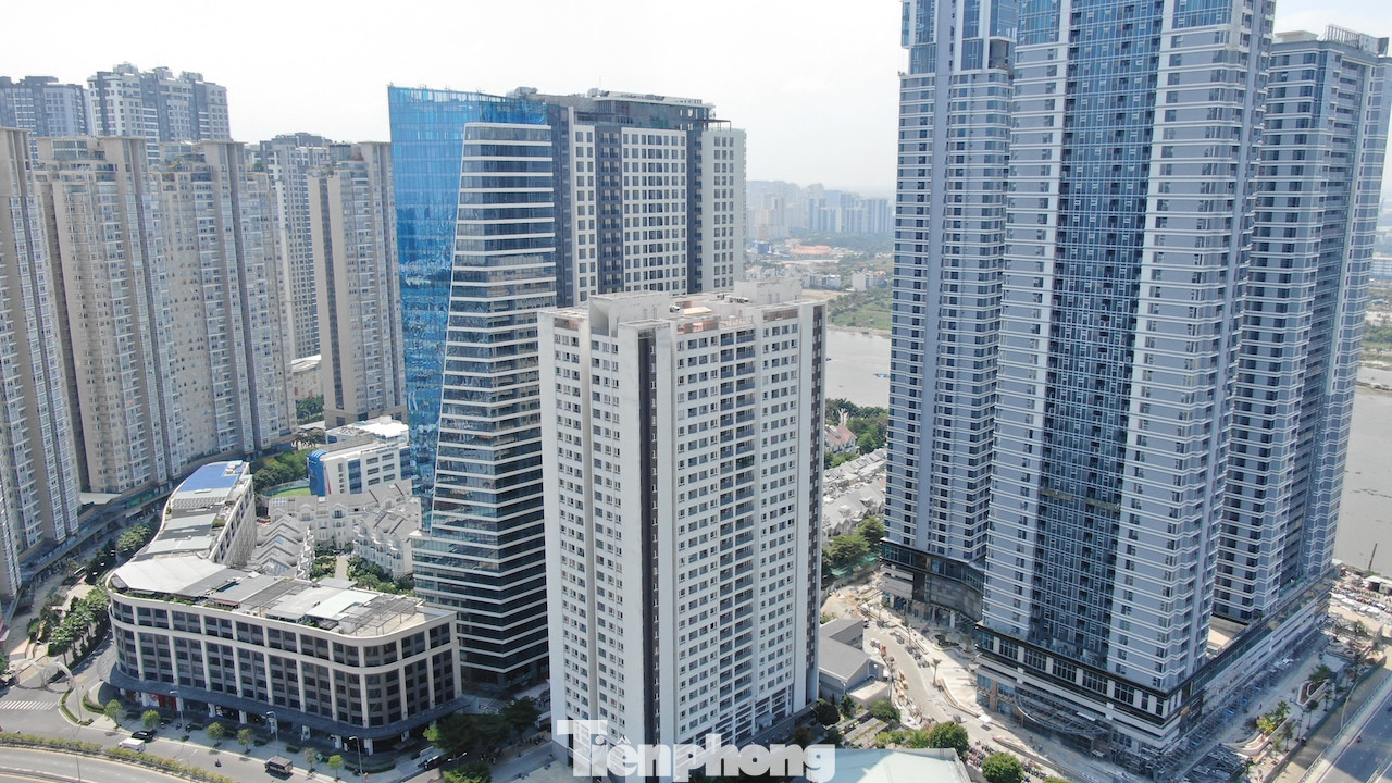 Tận thấy tuyến đường gánh cả 'rừng' chung cư ở TPHCM bị thanh tra quy hoạch ảnh 5