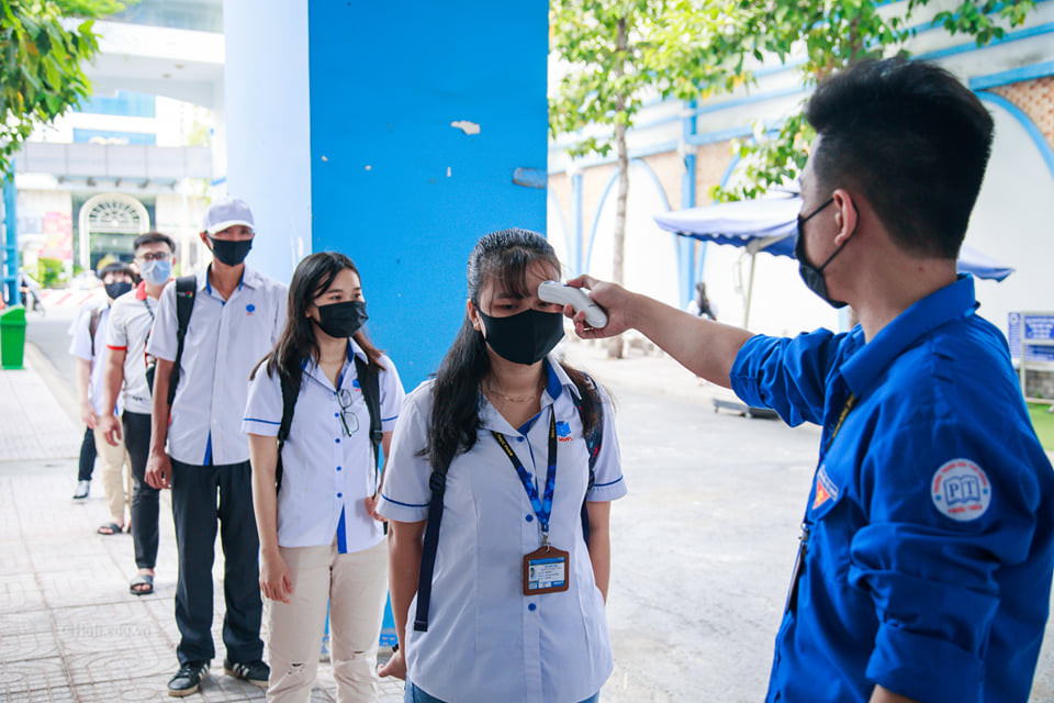 Sinh viên hào hứng trở lại giảng đường ảnh 12