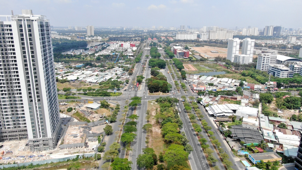 Nhìn gần bốn con đường ở Sài Gòn ken đặc chung cư ảnh 43