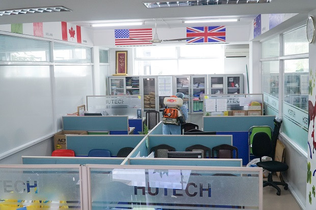 Trường ĐH Công nghệ TP. HCM phải phun khử trùng vì BN1342 đi học ảnh 13