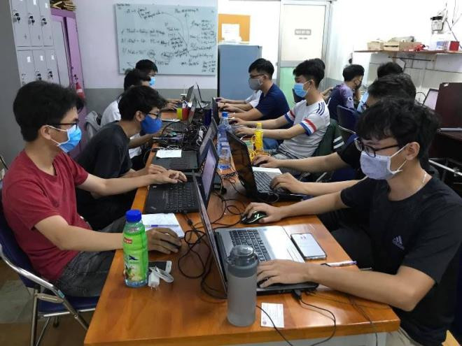 Hàng loạt trường tiếp tục cho sinh viên học online ảnh 3