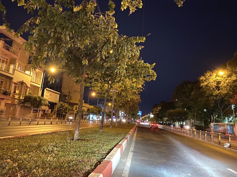 Cửa ngõ TPHCM về miền Tây vắng hoe trước giờ cách ly toàn xã hội ảnh 6