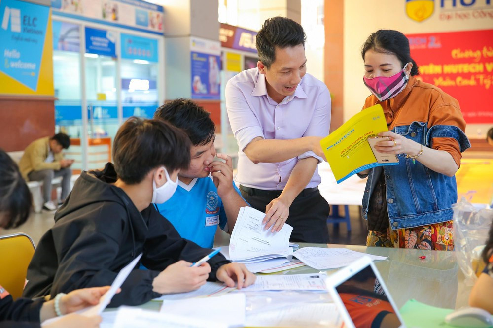 Dịch COVID-19 bùng phát, nhiều trường đại học điều chỉnh phương án xét tuyển ảnh 1