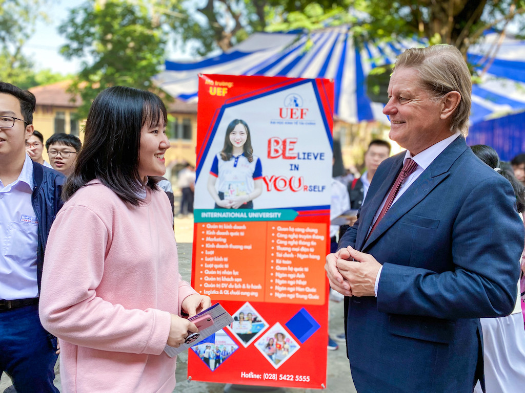 Trường ĐH Kinh tế Tài chính TP. HCM tuyển sinh 3.495 chỉ tiêu ở năm 2021. Trường ĐH Kinh tế Tài chính TP. HCM tuyển sinh 3.495 chỉ tiêu ở năm 2021. ảnh 2