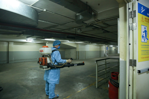 Trường ĐH Công nghệ TP. HCM phải phun khử trùng vì BN1342 đi học ảnh 8